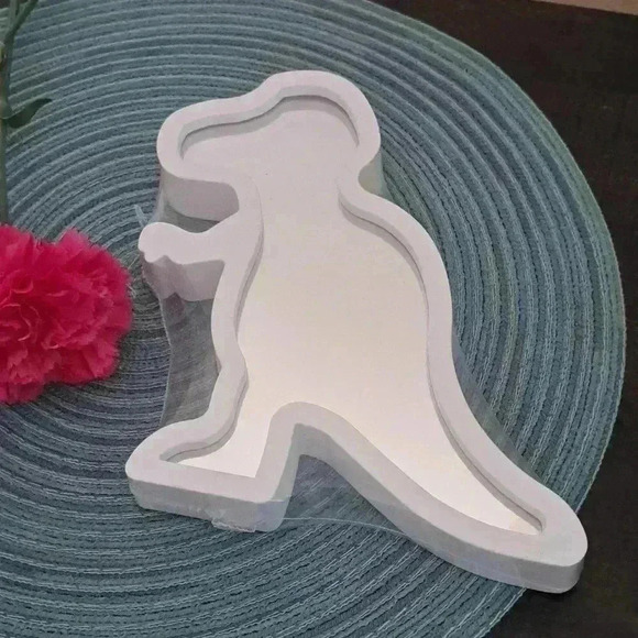 Dinosaur Figure Mirror - Picture 5 of 5